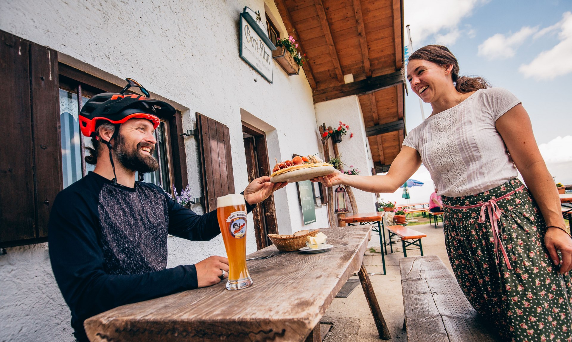 Brotzeit auf der Alm , © Christoph Bayer